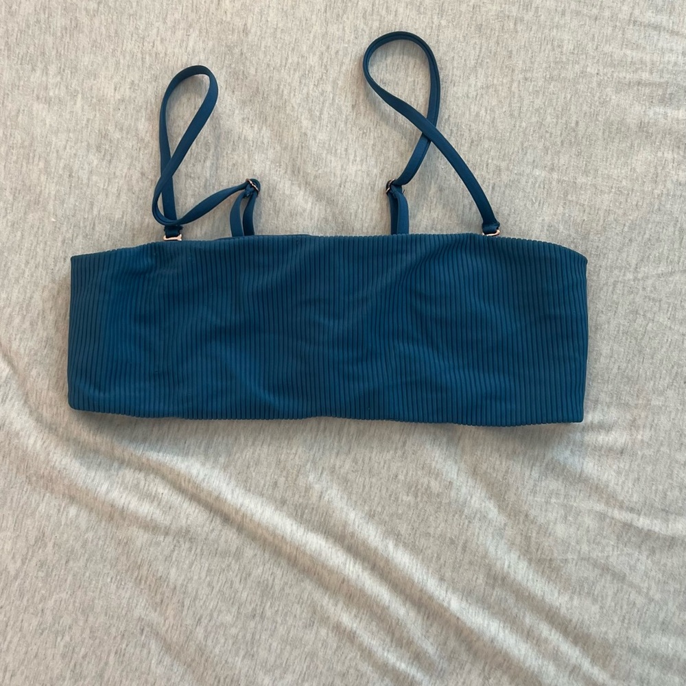Frankie’s bikinis top